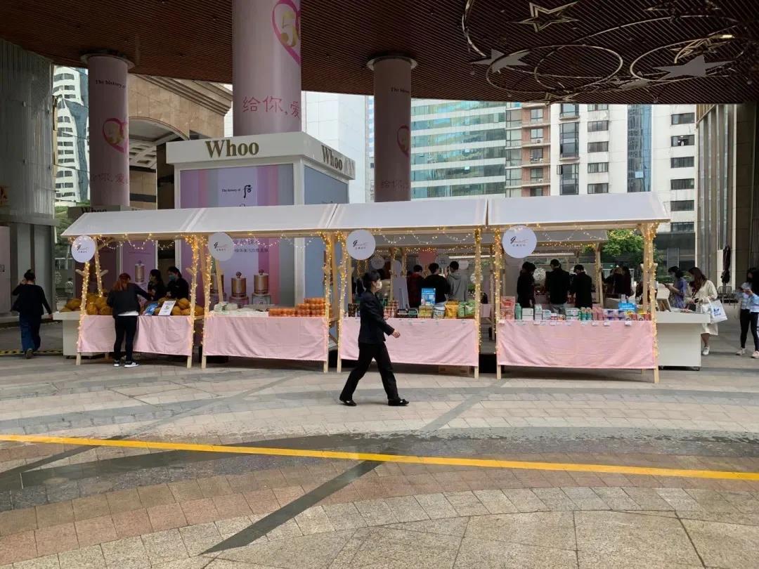 为地摊经济松绑,让烟火气回归城市